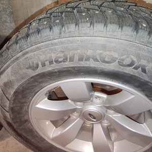 Шипованные шины 245x70R16 для 2007 Ford Ranger на дисках 16x (5 фото из 10)