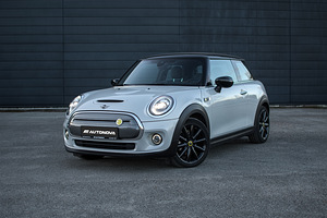 MINI Cooper SE Facelift Sport (1 foto / 14)