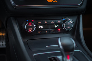 Mercedes-AMG CLA 45 PERFORMANCE (13 foto / 14)