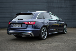 Audi A4 35TDI S-LINE (3 foto / 15)