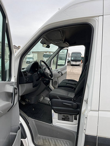 Volkswagen Crafter LONG Dabl Cabina 2.0 100kW (9 foto / 15)