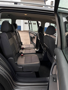 Volkswagen Touran CROSS 1.9 77kW (14 foto / 15)