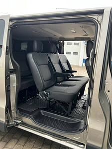 Opel Vivaro Long Passenger ECO 1.6 107kW (13 foto / 15)