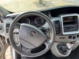 Opel Vivaro Long Passenger 2.0 84kW (8 foto / 15)