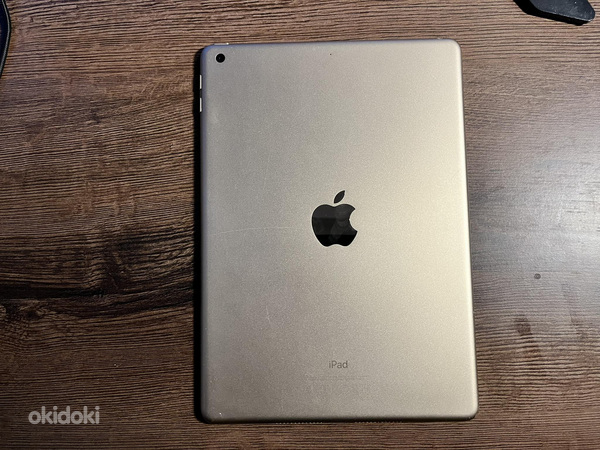 Планшет Apple iPad 5 (фото #1)