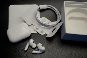 Airpods Pro Gen 2 (5 фото из 9)
