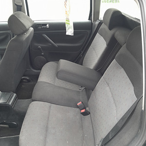 VW Passat 1.9TDI 66kw UV 06.25 (6 foto / 6)