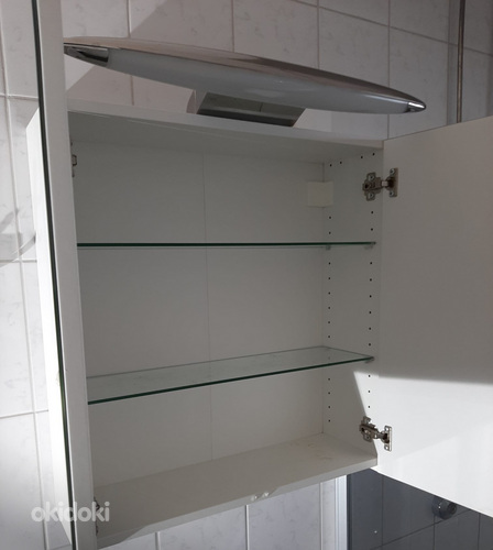 Настенный шкаф в ванную с подсветкой (фото #2)