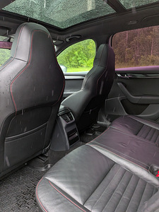 Skoda Octavia VRS 2.0TDI (7 foto / 10)