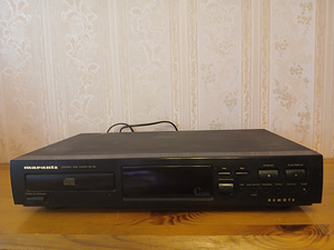 CD проигрыватель Marantz (1 фото из 2)