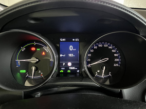 Toyota C-HR Style (8 foto / 9)