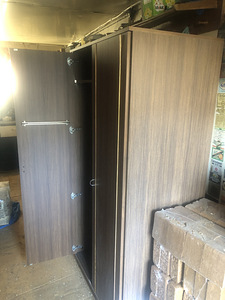 Suur riidekapp 182,5x89x56, pruun, kuldsete ilustustega (3 foto / 6)