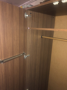 Suur riidekapp 182,5x89x56, pruun, kuldsete ilustustega (4 foto / 6)