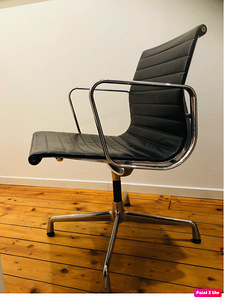 Офисное кресло VITRA (Designer Charles & Ray Eames) (2 фото из 9)