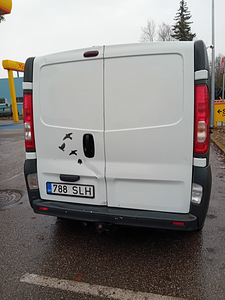 Opel vivaro (2 фото из 6)