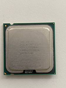 Процессор Intel Core 2 Duo с радиатором и кулером (1 фото из 5)