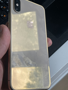 iPhone Xs iPhone Xs (8 foto / 10)