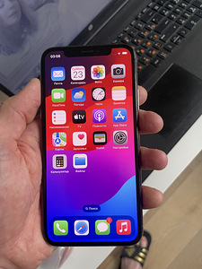 iPhone Xs iPhone Xs (10 foto / 10)