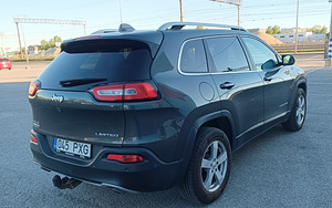 Jeep Cherokee Limited (2 foto / 14)