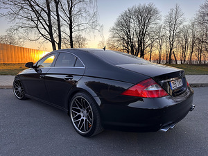 Mercedes Benz CLS 320 CDI - 2007 MB AMG BODYKIT (7 фото из 15)