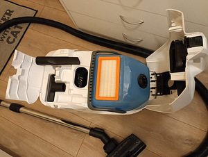 Veefiltriga tolmuimeja Kärcher DS 6.000 (7 foto / 10)