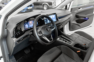 2021 Volkswagen Golf Style 2.0 TDi 110kw ATM (7 foto / 15)