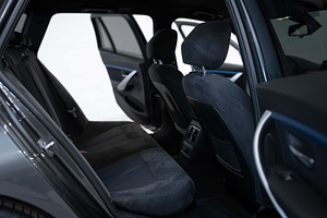 BMW 320 M-Sportpakett xDrive 2.0 140kW (11 foto / 15)