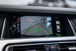 BMW 740 Facelift xDrive 3.0 230kW (14 foto / 15)