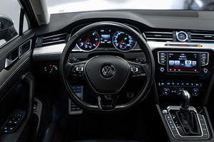 Volkswagen Passat Alltrack 4Motion 2.0 TDi 140kW (8 foto / 15)