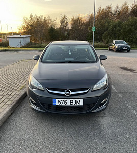 Opel Astra Facelift MY 2013 (1 foto / 9)