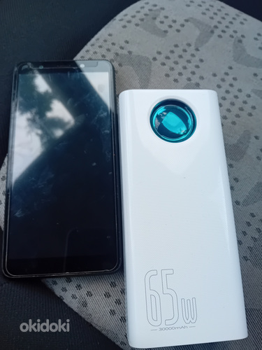Poverbank on seotud telefoniga