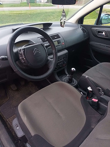 Citroen c4 (2 фото из 5)