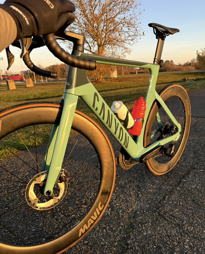 Canyon Aeroad CF SLX 8 Di2 – Size L