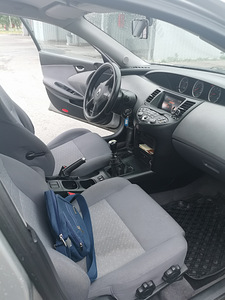 Nissan Premera (13 foto / 14)