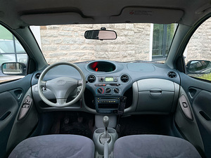 TOYOTA YARIS / TÜV 05.2025 / AVARIIVABA (10 foto / 15)