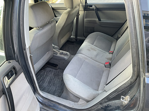 VOLKSWAGEN POLO / 1.4 BENSIIN / ÜV 07.2025 (9 foto / 14)