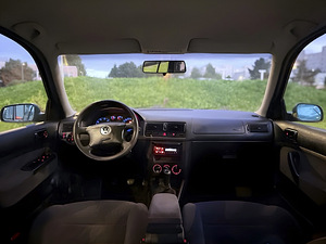 VOLKSWAGEN GOLF 4 / 1 OMANIK / ÜV 09.2025 (10 foto / 15)