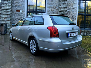 TOYOTA AVENSIS AUTOMAAT / ÜV 08.2025 (4 foto / 15)