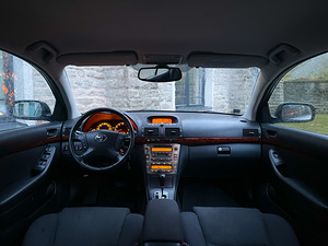 TOYOTA AVENSIS AUTOMAAT / ÜV 08.2025 (8 foto / 15)