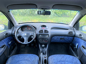 PEUGEOT 206 / TÜV 10.2025 (9 foto / 12)