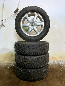 VOLVO HANKOOK / NAASTREHVID VELGEDEL 195/65/R15 (4 tk) (1 foto / 4)
