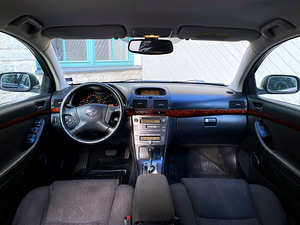 TOYOTA AVENSIS / AUTOMAAT / ÜV 04.2025 (9 foto / 15)