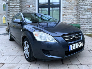 KIA CEED (CEE'D) / РЕГ СБОР УПЛАЧЕН / ТО 09.2025 (2 фото из 15)