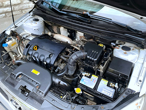 HYUNDAI i30 ELEGANCE / TÜV 09.2025 (6 foto / 15)