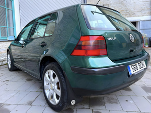 VOLKSWAGEN GOLF 4 / VELUUR / TÜV 04.2026 (4 foto / 15)