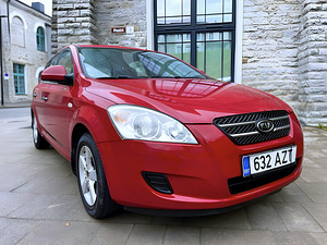 KIA CEED / 1 OMANIK / AVARIIVABA / ÜV 06.2026 (2 foto / 15)