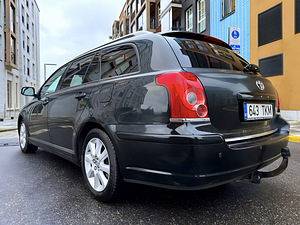 TOYOTA AVENSIS / FACELIFT / ÜV 05.2026 (4 foto / 15)