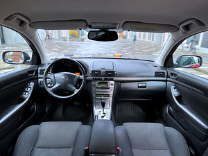 TOYOTA AVENSIS / 1.8 BENSIIN / ATM / FACELIFT / ÜV 10.2026 (8 foto / 15)
