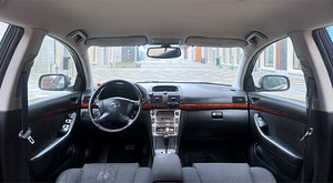TOYOTA AVENSIS / BENSIIN / AUTOMAAT / ÜV 12.2026 (10 foto / 15)