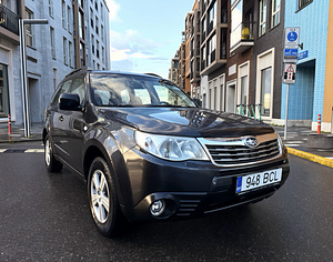 SUBARU FORESTER / 4WD / LPG / AUTOMAAT / ÜV 06.2027 (2 foto / 15)